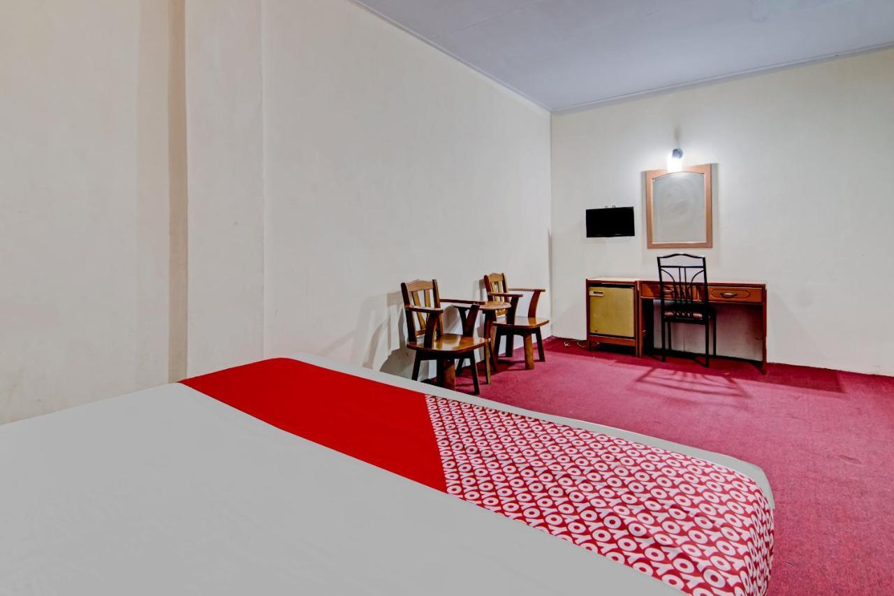 OYO 90697 Hotel Wisata Dumai Bagian luar foto