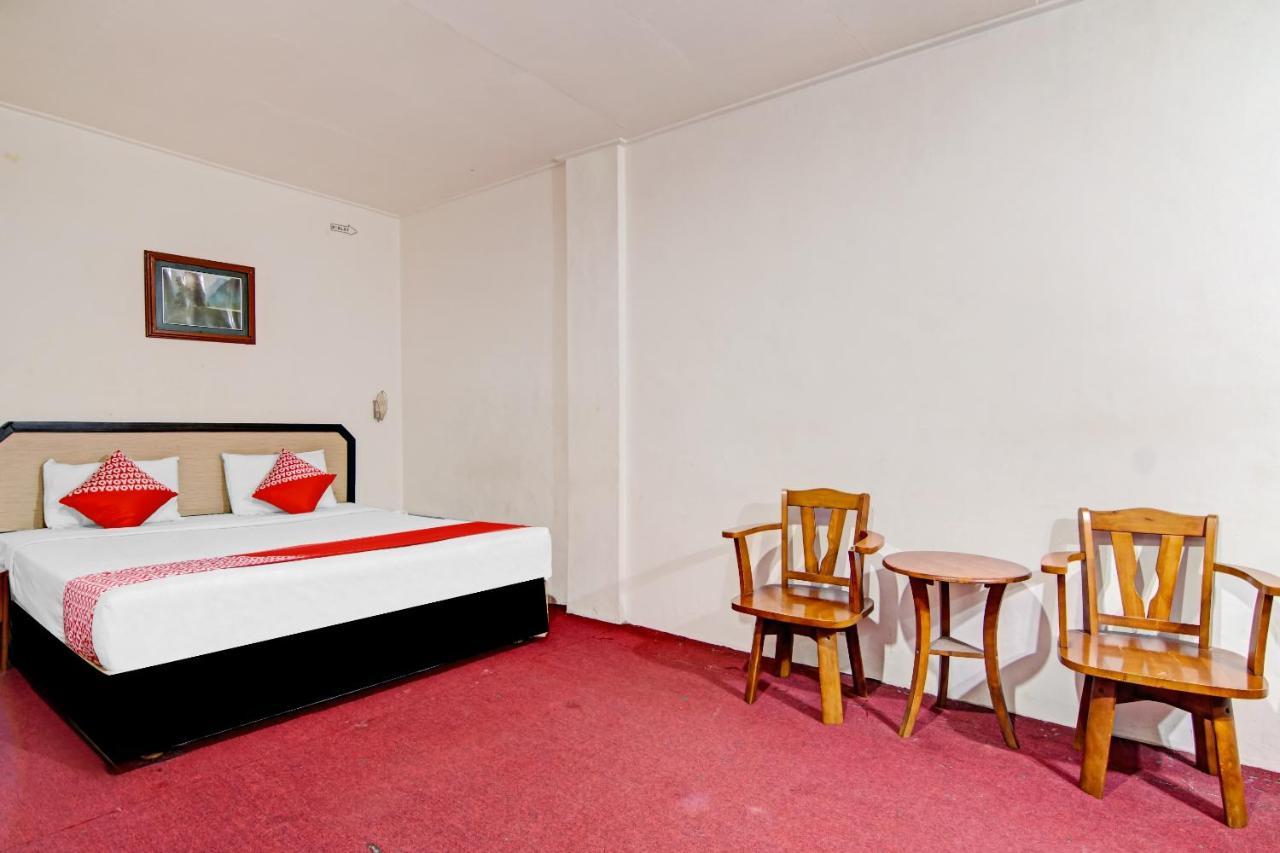 OYO 90697 Hotel Wisata Dumai Bagian luar foto