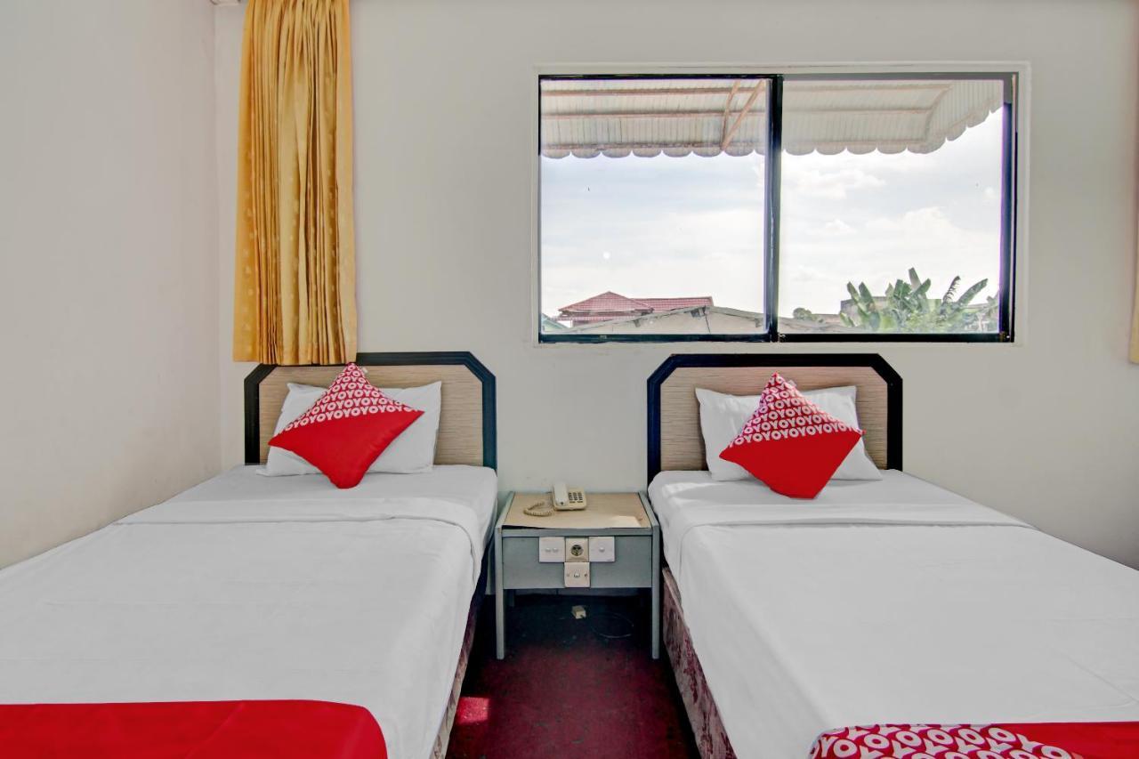 OYO 90697 Hotel Wisata Dumai Bagian luar foto