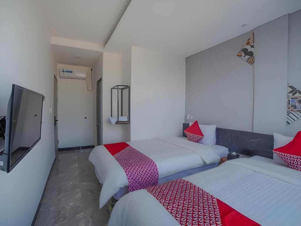 OYO 90697 Hotel Wisata Dumai Bagian luar foto
